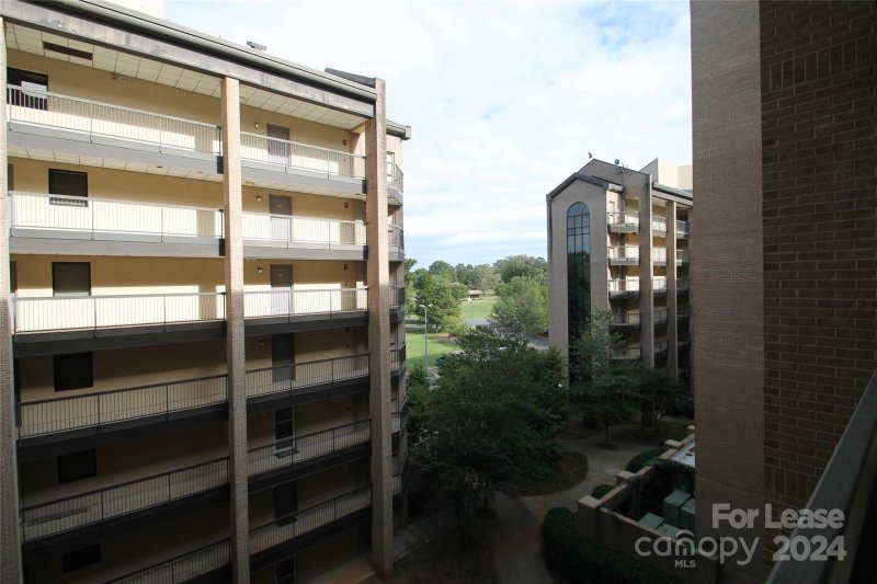 211 Heritage Boulevard