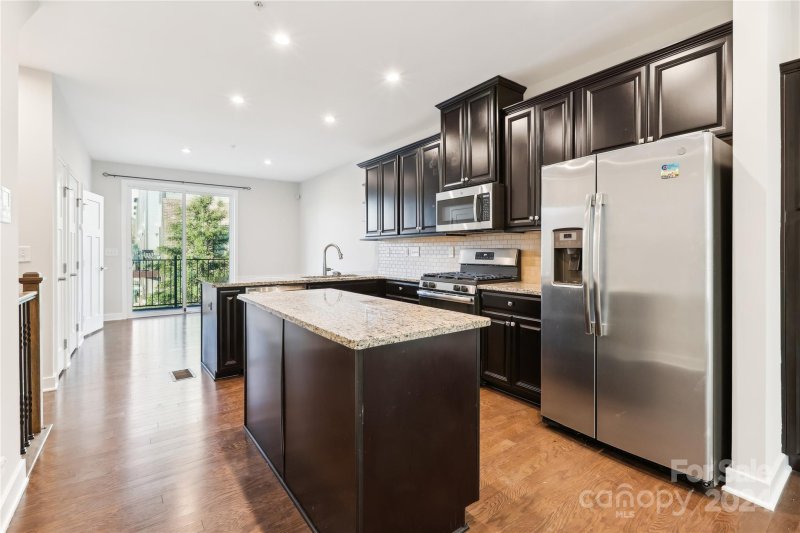 Property image 4 at 466 Tremont Avenue, Charlotte, NC 28203