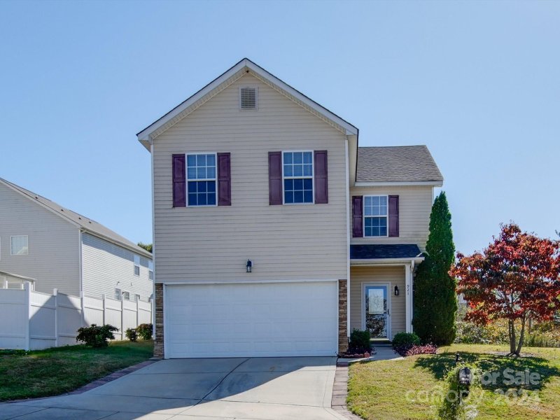 Property image 2 at 921 Redford Lane, Gastonia, NC 28054