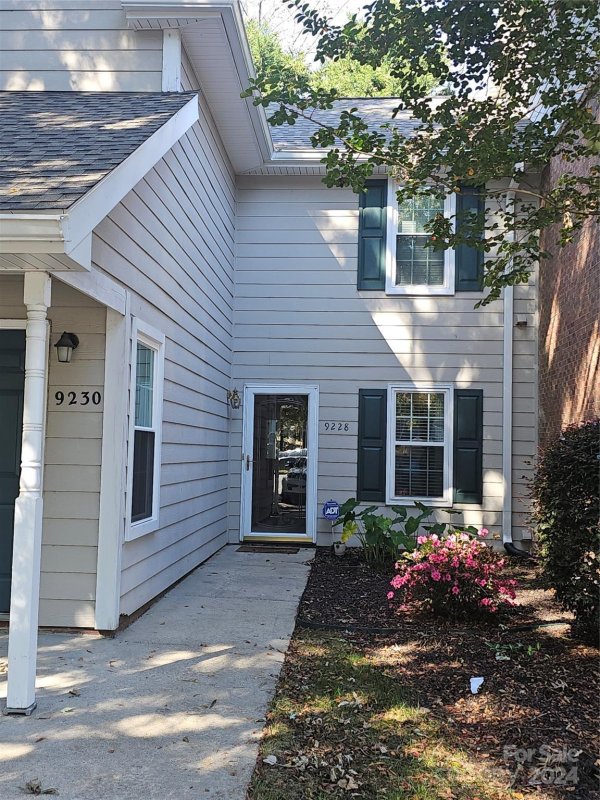 Property image 2 at 9228 Kings Canyon Drive, Charlotte, NC 28210