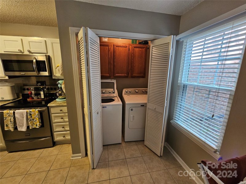 Property image 5 at 9228 Kings Canyon Drive, Charlotte, NC 28210