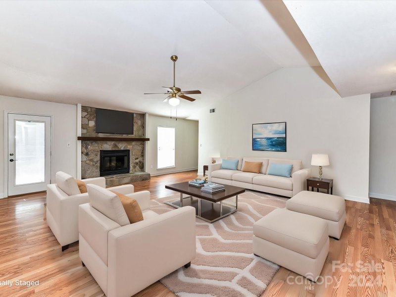 Property image 5 at 7012 Huntsmaster Drive, Charlotte, NC 28277