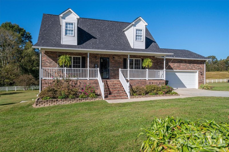 Property image 3 at 210 Cameron Drive, Kings Mountain, NC 28086