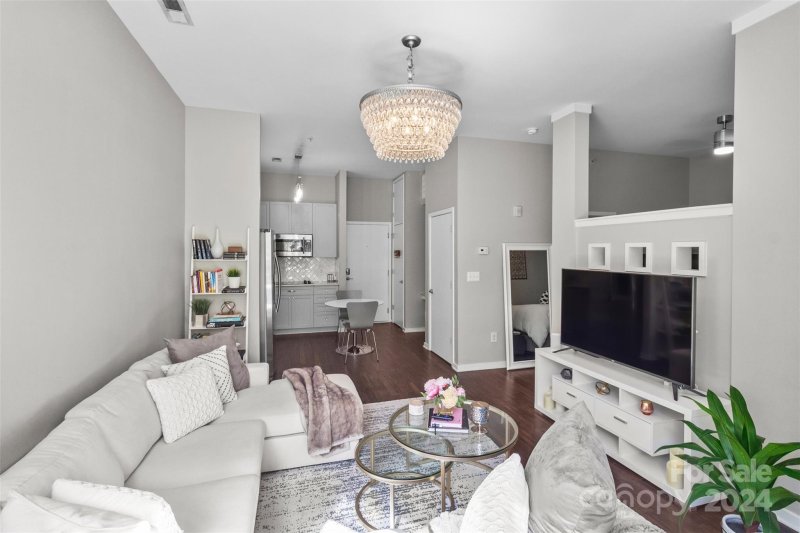 Property image 5 at 2125 Southend Drive, Charlotte, NC 28203