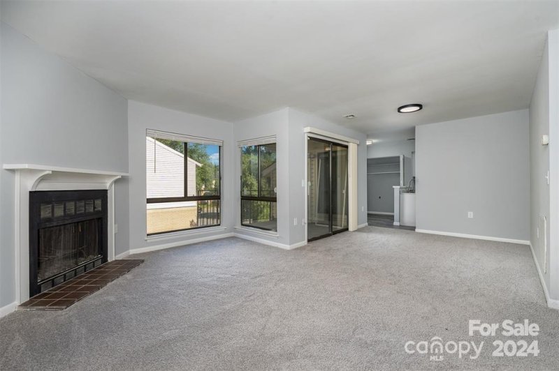 Property image 3 at 4900 Spring Lake Drive, Charlotte, NC 28212