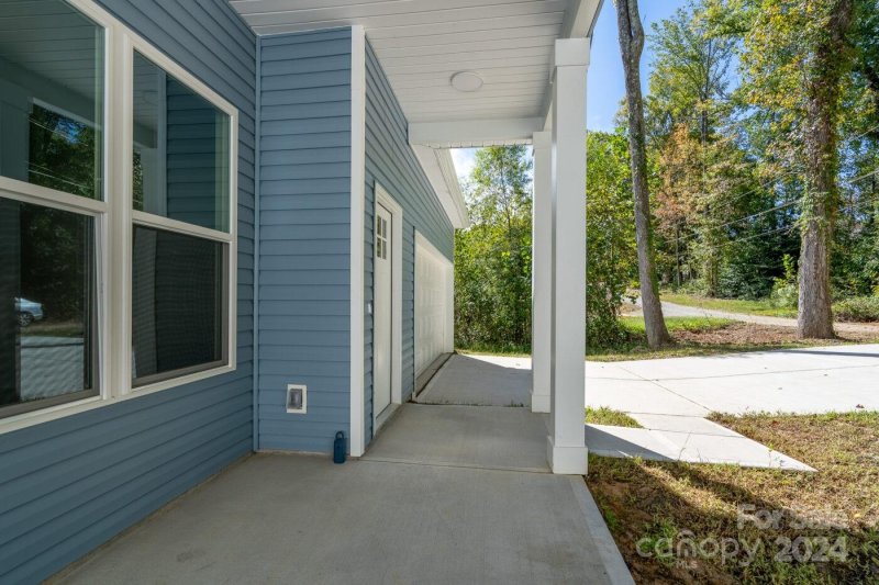 Property image 5 at 5318 Cross Street, Charlotte, NC 28269