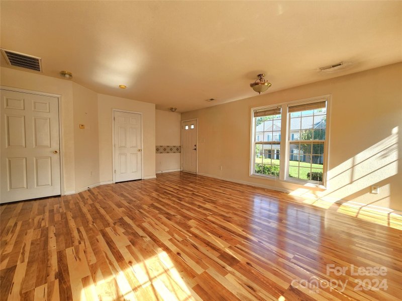 Property image 2 at 1944 Flushing Court, Charlotte, NC 28215