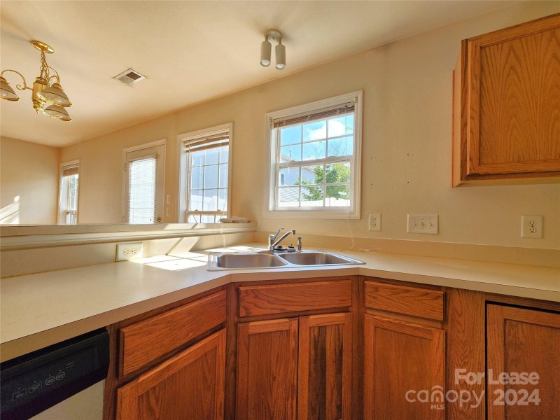 Property image 5 at 1944 Flushing Court, Charlotte, NC 28215