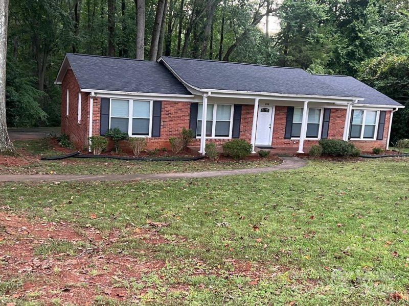 Property image 2 at 203 N Lane Road, Mount Holly, NC 28120