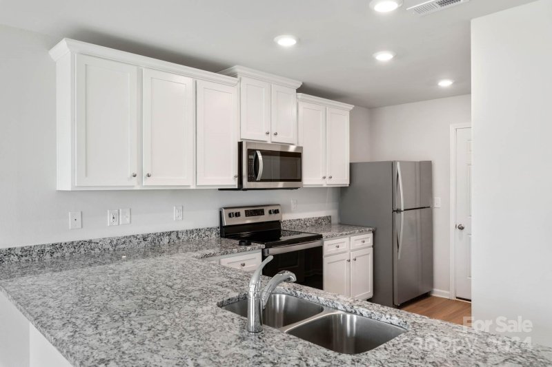 Property image 4 at 656 Lamorak Place, Richburg, SC 29729