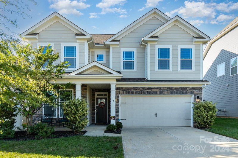 Property image 2 at 110 W Americana Drive, Mooresville, NC 28115