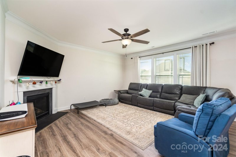 Property image 5 at 110 W Americana Drive, Mooresville, NC 28115