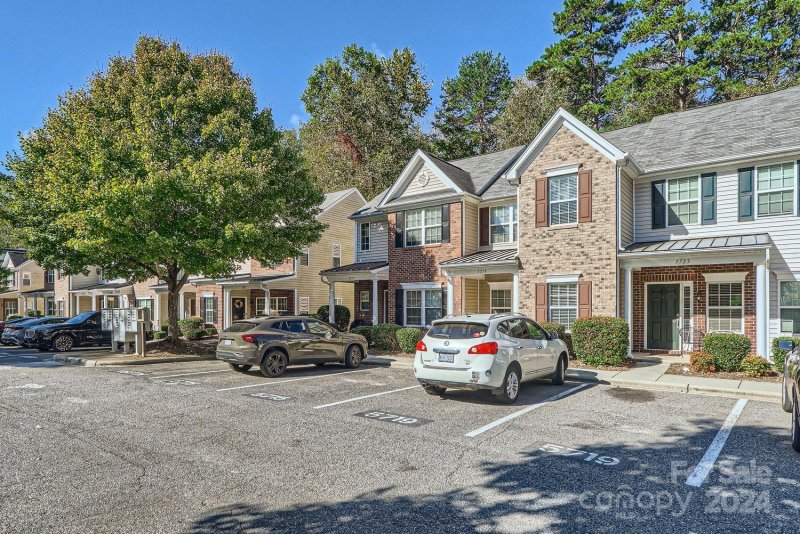 Property image 2 at 5719 Bent Creek Circle, Charlotte, NC 28227