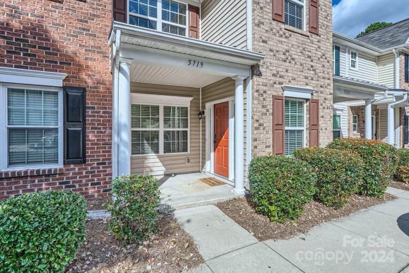 Property image 3 at 5719 Bent Creek Circle, Charlotte, NC 28227