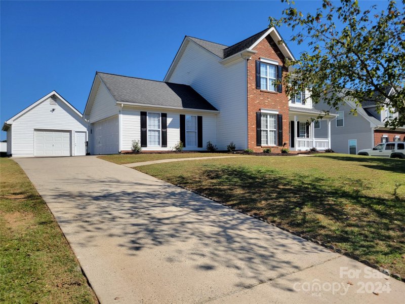 Property image 2 at 3827 Bent Creek Drive, Concord, NC 28027