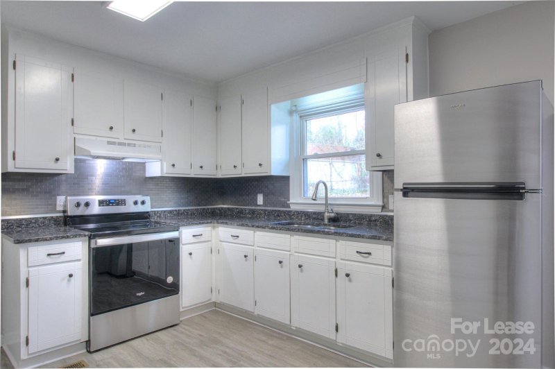 Property image 3 at 709 Anne Avenue, Waxhaw, NC 28173