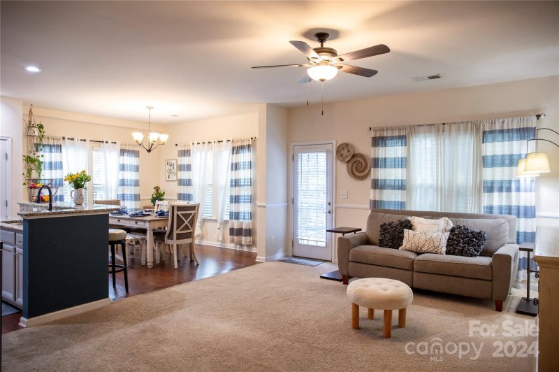 Property image 4 at 1923 Fleetwood Drive, Charlotte, NC 28208