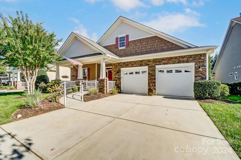 Property image 2 at 18426 Neville Avenue, Cornelius, NC 28031