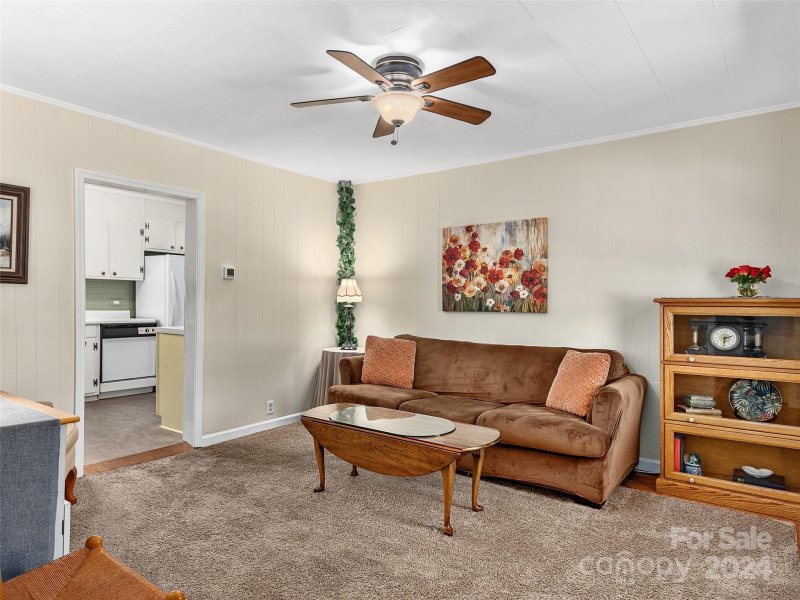 Property image 4 at 32 Church Road, Asheville, NC 28804