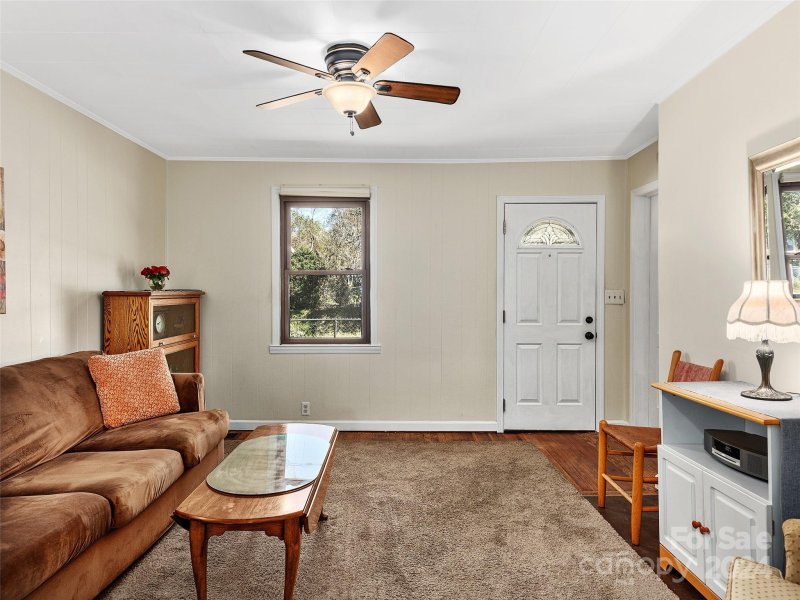 Property image 5 at 32 Church Road, Asheville, NC 28804