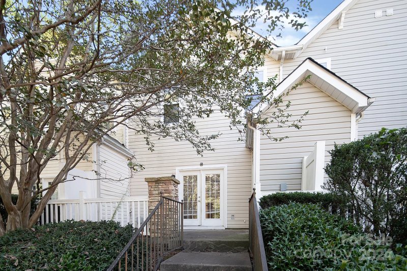 Property image 3 at 14933 Scothurst Lane, Charlotte, NC 28277