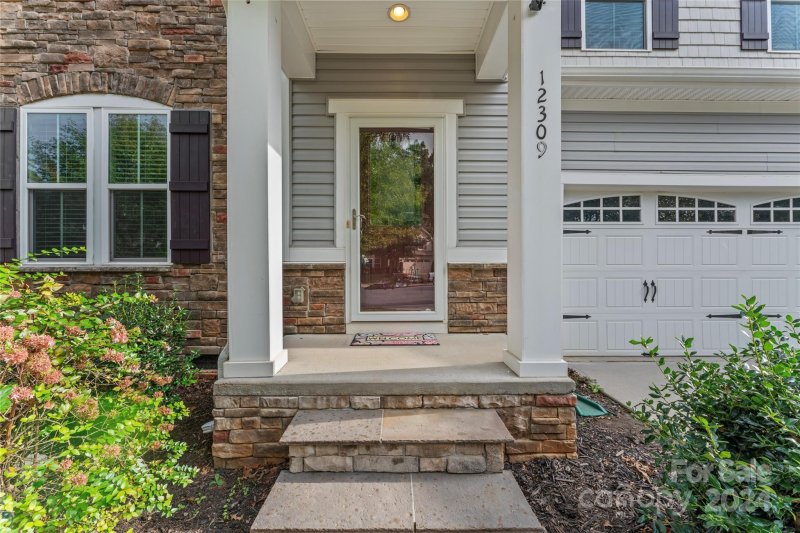 Property image 2 at 12309 Lookout Point Drive, Charlotte, NC 28269