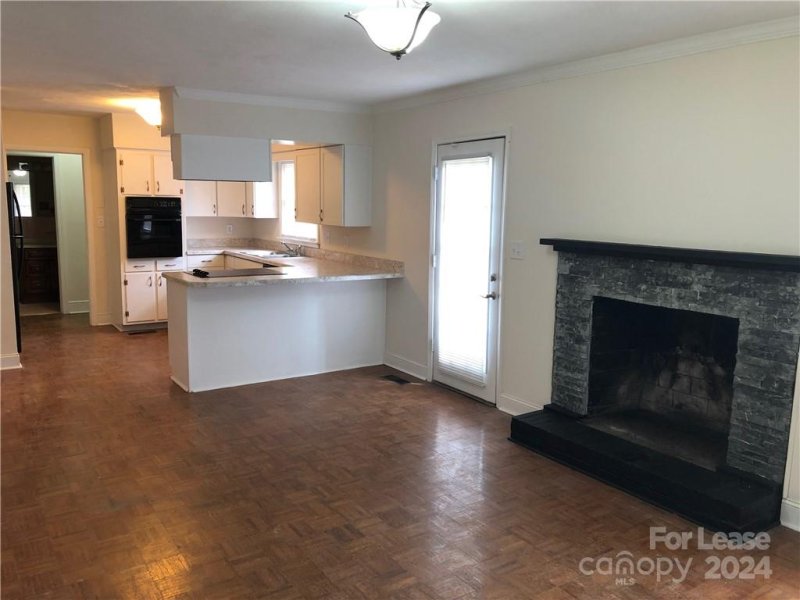 Property image 4 at 128 Woodlynn Drive, Charlotte, NC 28214