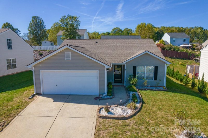 Property image 5 at 1980 8th Street Lane, Hickory, NC 28602