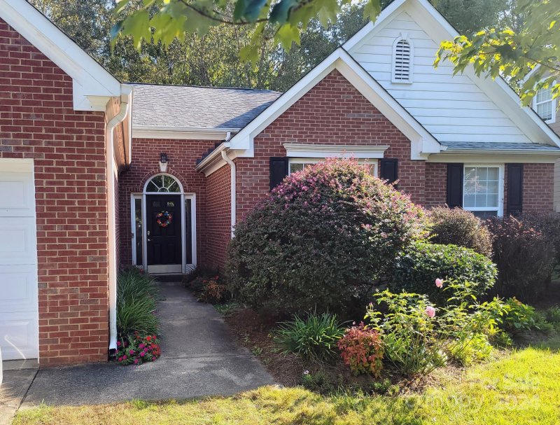 Property image 2 at 12020 Fox Glen Road, Charlotte, NC 28269