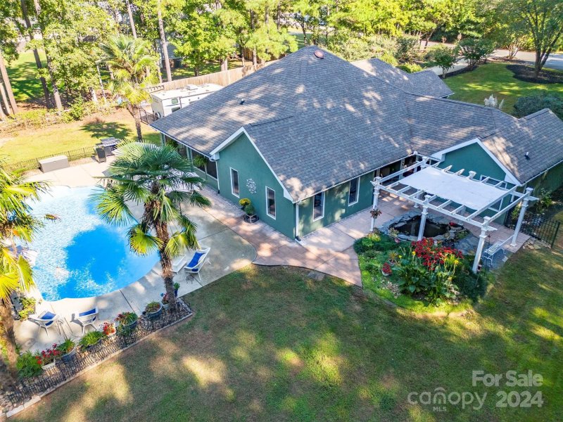 Property image 4 at 128 Wood Thrush Lane, Mooresville, NC 28117