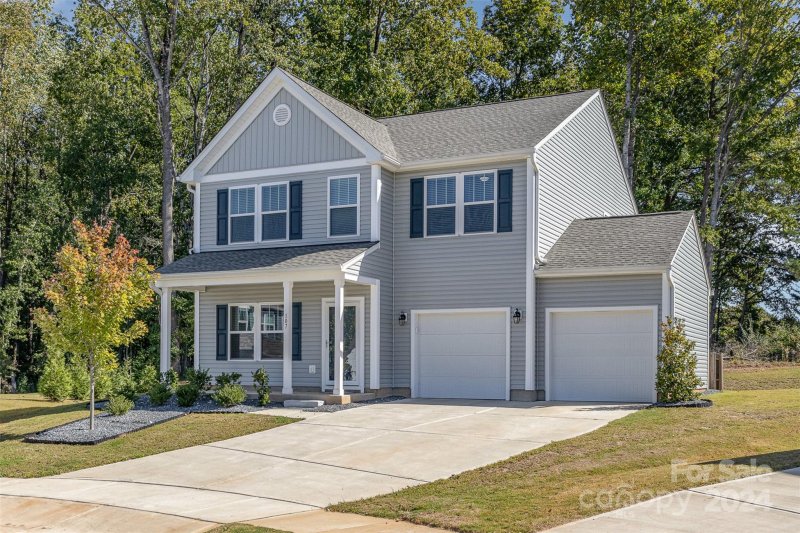 Property image 3 at 107 Trissy Court, Statesville, NC 28625