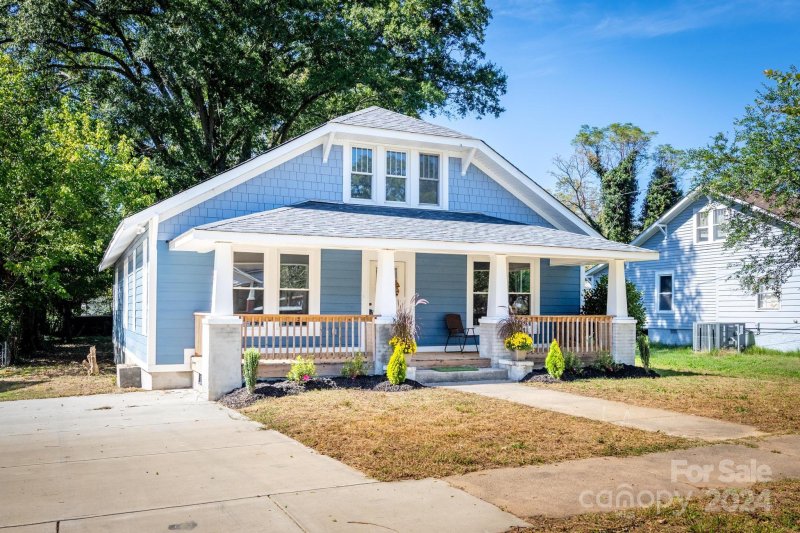 Property image 2 at 1318 W Wilson Lee Boulevard, Statesville, NC 28677