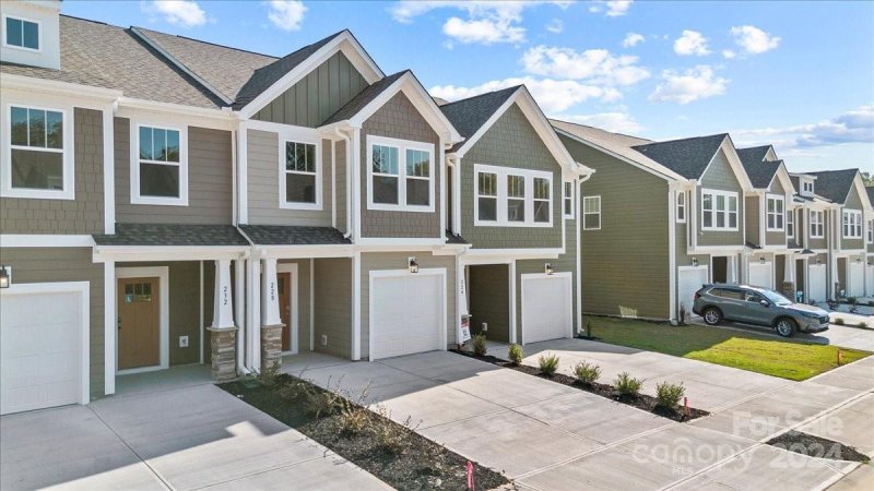 Property image 2 at 228 Tippin Trail, Travelers Rest, SC 29690