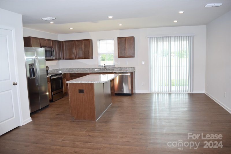 Property image 4 at 1530 39th Avenue Loop, Hickory, NC 28601