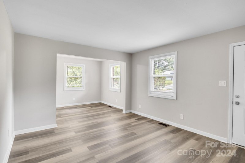 Property image 4 at 2908 Lasalle Street, Charlotte, NC 28216