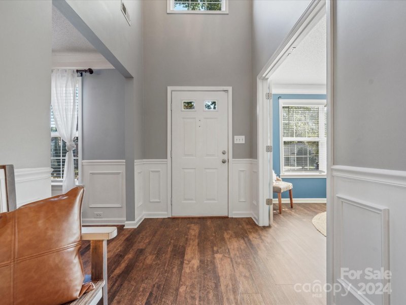 Property image 5 at 8813 Glenover Circle, Charlotte, NC 28269