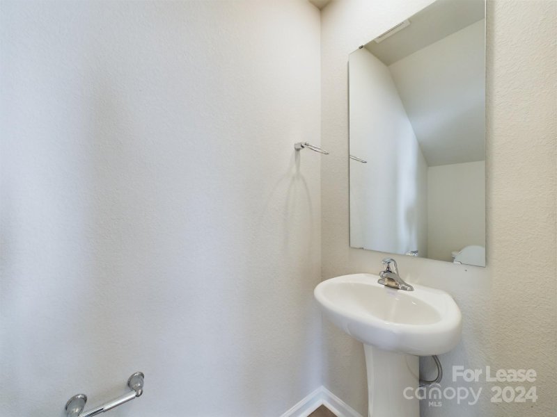 Property image 5 at 3043 Crescent Lake Lane, Charlotte, NC 28214