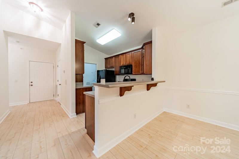 Property image 4 at 16748 Amberside Road, Cornelius, NC 28031