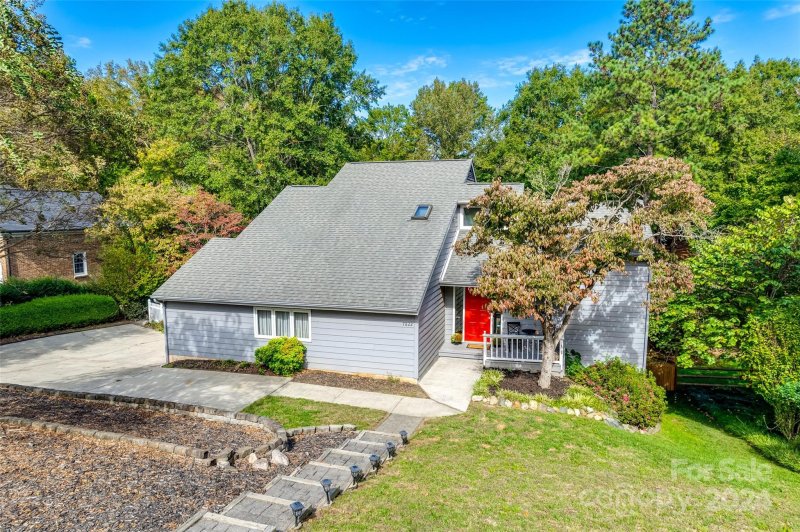 7822 Bradenton Drive