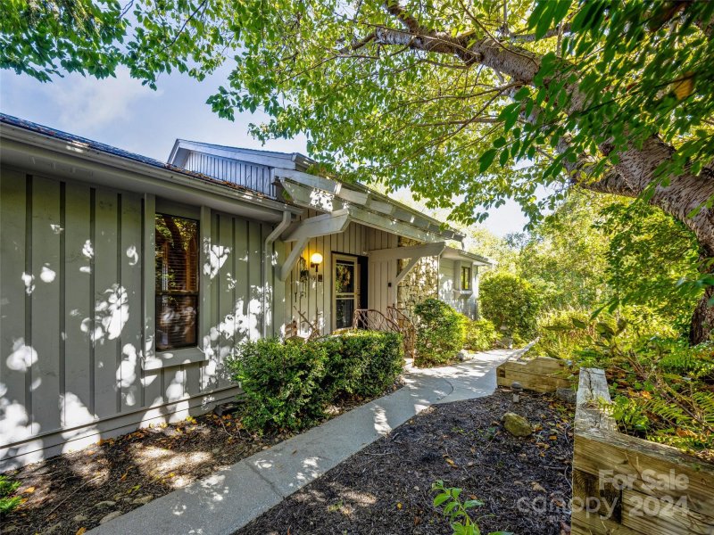 119 Woodbridge Drive