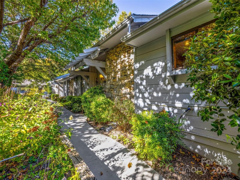 Property image 4 at 119 Woodbridge Drive, Laurel Park, NC 28739