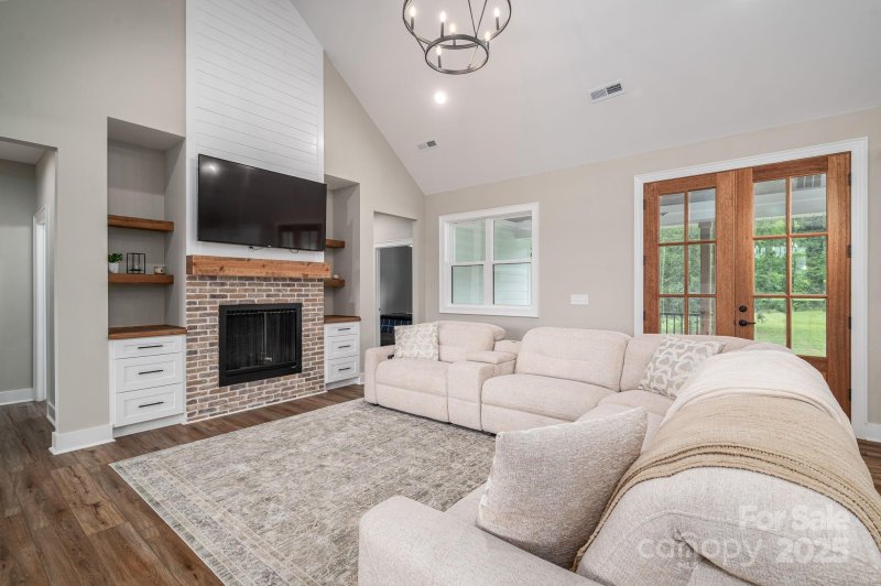 Property image 5 of 615 Sandycrest Drive in Dewey Beam Estates, Cherryville, NC 28021