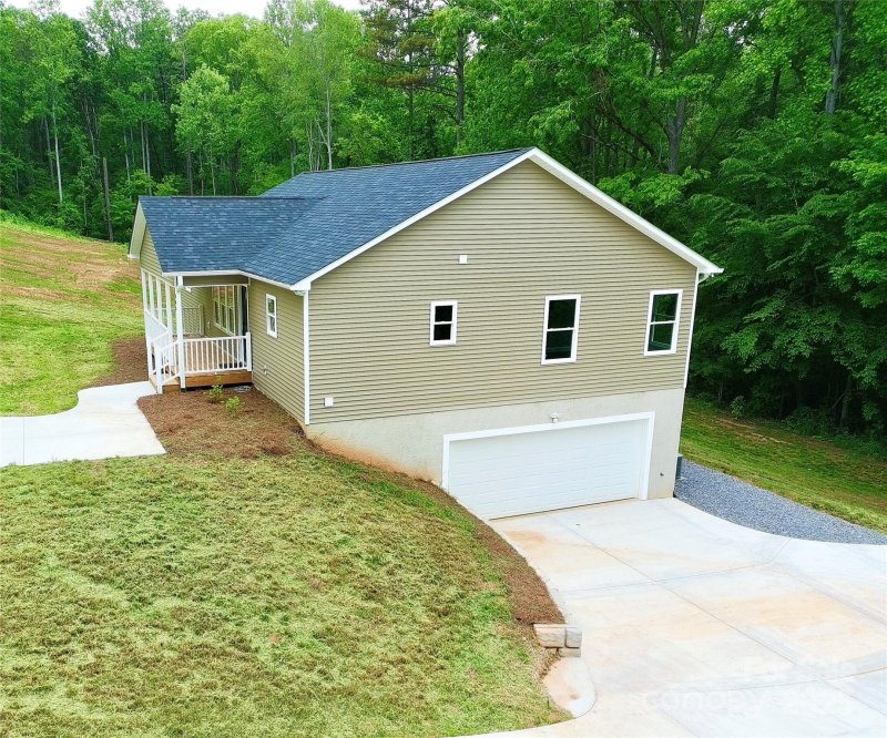 Property image 3 of 206 Fairway Drive in Forest Hills, Rutherfordton, NC 28139