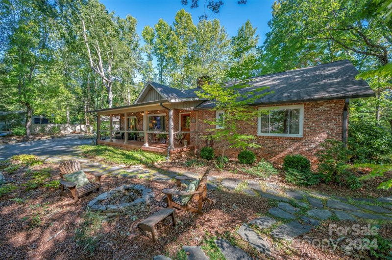 601 E Park Drive