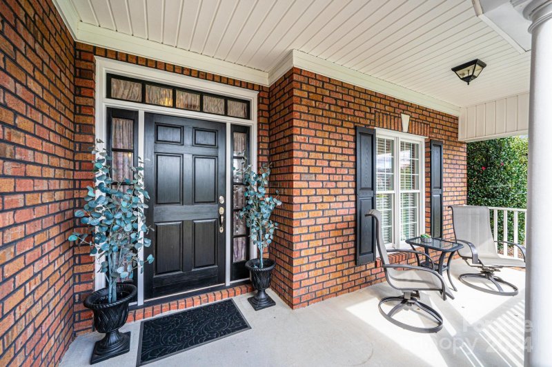 Property image 3 at 3057 17th Street Lane, Hickory, NC 28601