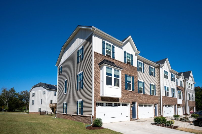 Property image 2 at 419 Dalton Circle, Fort Mill, SC 29715