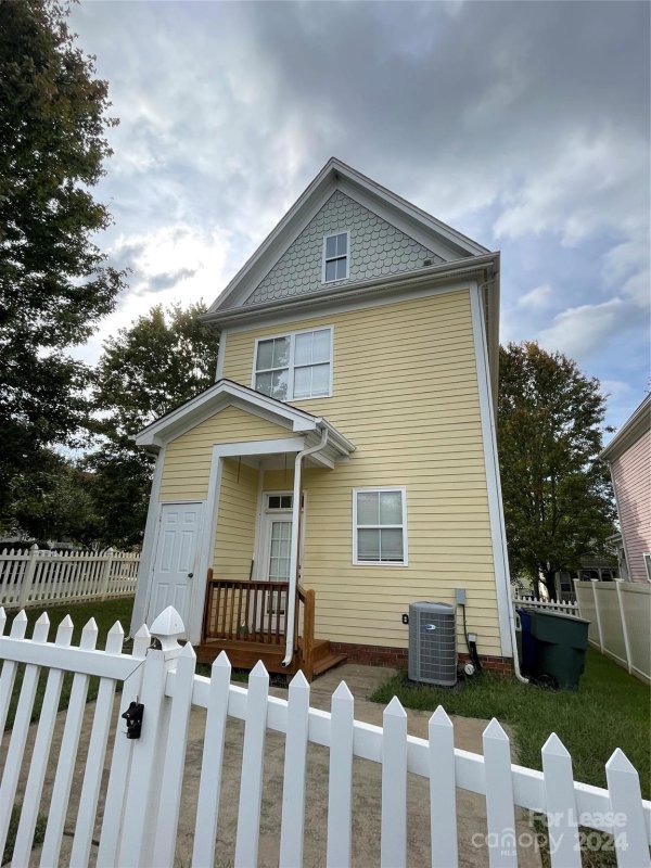 Property image 2 at 104 Kensington Street, Mooresville, NC 28117