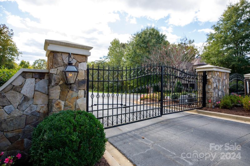 Property image 2 at 7415 Barrington Ridge Drive, Fort Mill, SC 29707