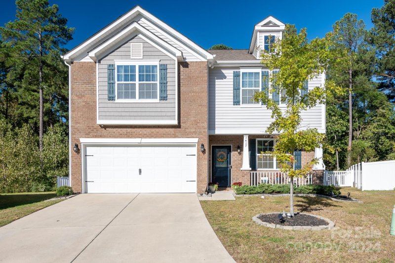 Property image 2 at 7417 Larwill Lane, Charlotte, NC 28216