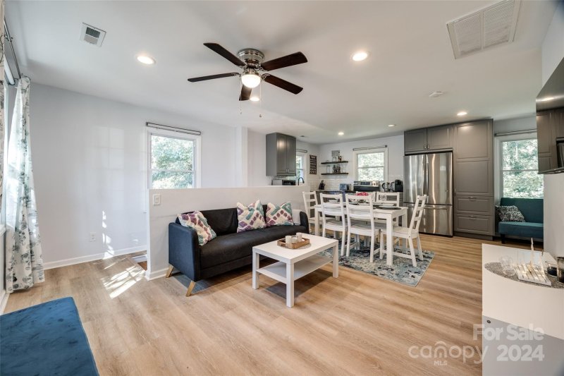 Property image 4 at 628 Wilbrown Circle, Charlotte, NC 28217